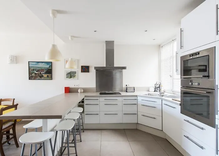 アパート Fleurs De Furnished Flat *