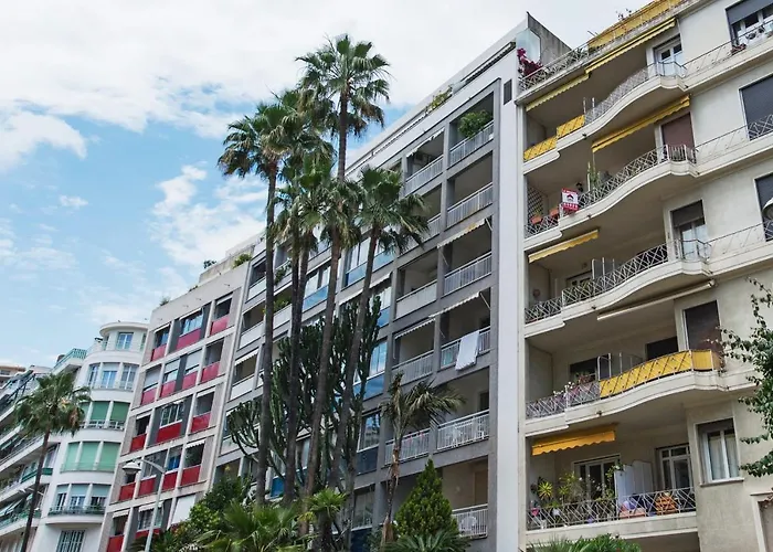 Fleurs De Furnished Flat * ニース