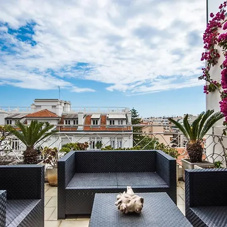 Appartement Fleurs De Furnished Flat